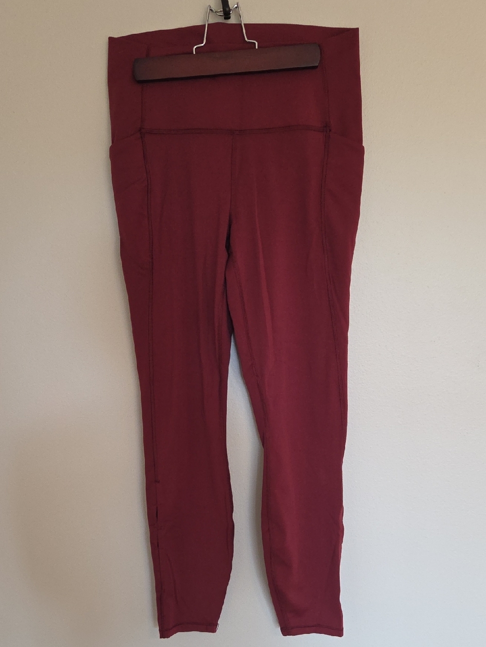 All In Motiob High-Waist Wine Red Leggings